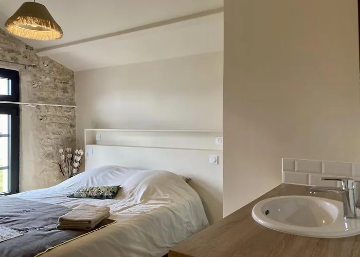 L Hirondelle Et L Instant * Dolus d'Oléron