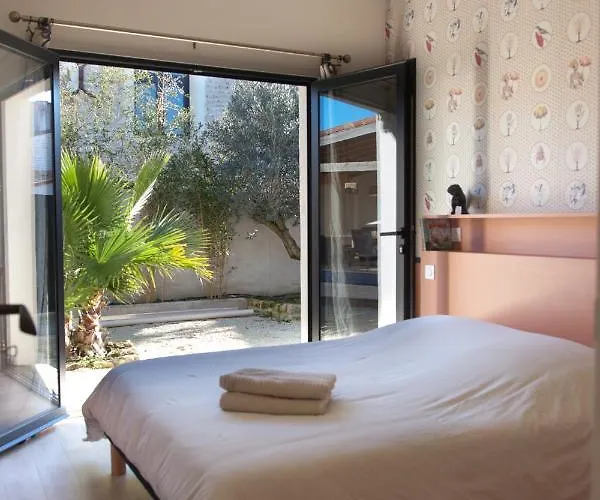 L Hirondelle Et L Instant Сasa de vacaciones