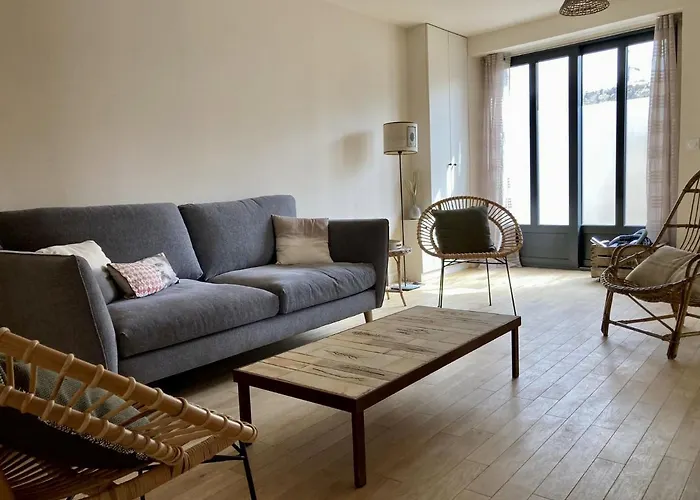 L Hirondelle Et L Instant * Dolus d'Oléron