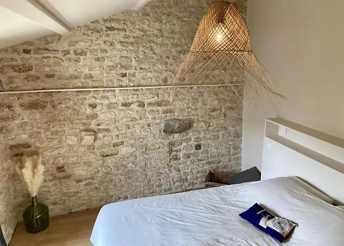 L Hirondelle Et L Instant Сasa de vacaciones